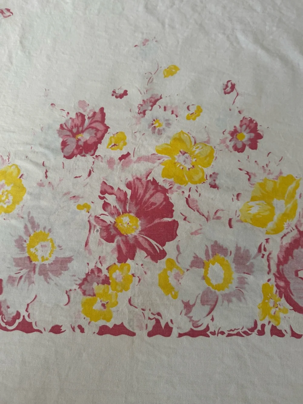 Vintage 1940-1950 Cotton Floral Tablecloth 56” X 51”